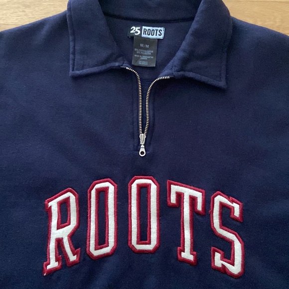 Roots Logo Navy sweatshirt sz M - Picture 3 of 8